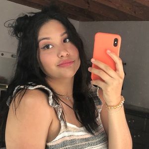 Meet your Posher, Khloe